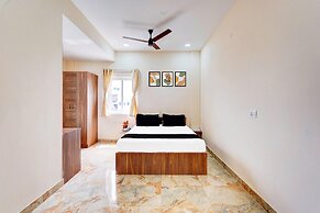 Super Hotel O Radha Residency