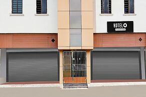 Super Hotel O Radha Residency