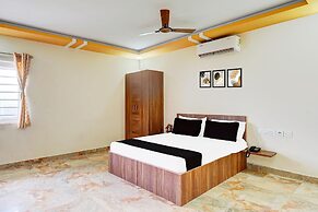 Super Hotel O Radha Residency