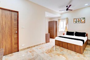 Super Hotel O Radha Residency