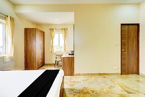 Super Hotel O Radha Residency