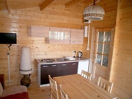 Single-storey Homes by the Lake, Jelen