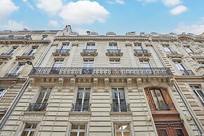 Saint Honore Luxury Apartment With AC