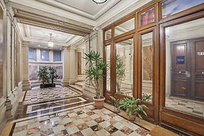 Saint Honore Luxury Apartment With AC