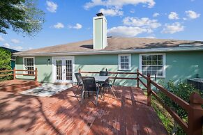 Pondside Perch - Your Waterfront Retreat 3 Bedroom Home