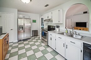 Pondside Perch - Your Waterfront Retreat 3 Bedroom Home