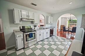 Pondside Perch - Your Waterfront Retreat 3 Bedroom Home