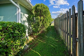 Pondside Perch - Your Waterfront Retreat 3 Bedroom Home