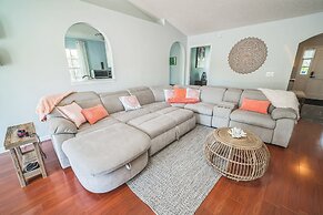 Pondside Perch - Your Waterfront Retreat 3 Bedroom Home