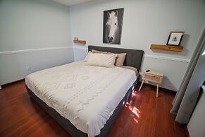 Pondside Perch - Your Waterfront Retreat 3 Bedroom Home