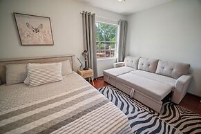 Pondside Perch - Your Waterfront Retreat 3 Bedroom Home