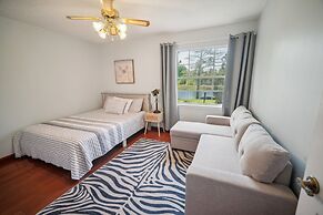 Pondside Perch - Your Waterfront Retreat 3 Bedroom Home