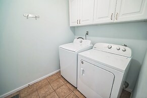 Pondside Perch - Your Waterfront Retreat 3 Bedroom Home