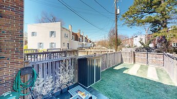 Old Town Perfection With Fire Pit 4 Bedroom Townhouse