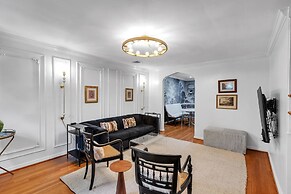 Old Town Perfection With Fire Pit 4 Bedroom Townhouse