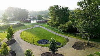 Duplex in Tournai With Lake Views