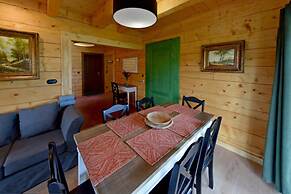 Comfortable Holiday Homes Right on the Lake