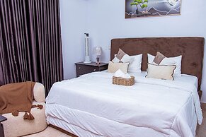 TM Luxe Stays Apartment