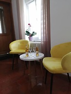Au Repos De La Licorne