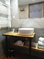 Au Repos De La Licorne
