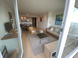 Sea View Stay for 6 Guests