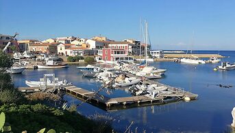 Delightful sea View Apartment With Veranda