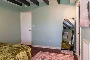 1918 Duplex with Character City Center