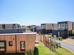 Modern Retreat Near Beach