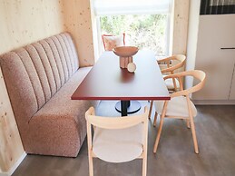 Modern Retreat Near Beach