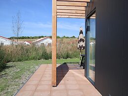 Modern Retreat Near Beach