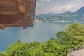 Queen Lake View in Perledo