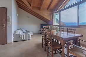 Queen Lake View in Perledo