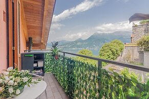 Queen Lake View in Perledo