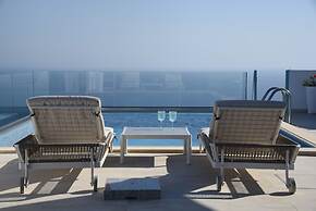 65 Stairs to Heaven Private Pool