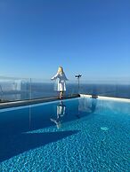 65 Stairs to Heaven Private Pool