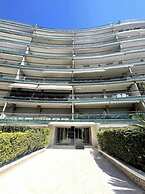 Modern Apartment - 3br- 6P - Palm Beah