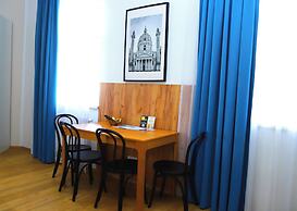 Jimmys Apartments XXL