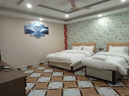 HOTEL DEV INN