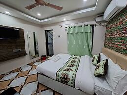 HOTEL DEV INN