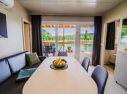 Lakeside Luxury Retreat Mobile Homes With Thermal Riviera Tickets