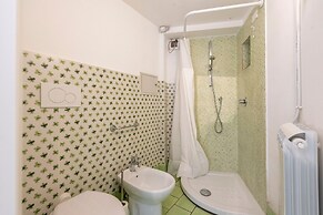 Apartment Vernazzola In Genova