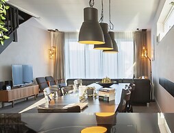 Waterfront Holiday Home With Terrace & Views