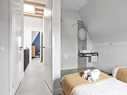 Waterfront Holiday Home With Terrace & Views