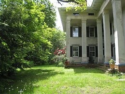 Higganum House B&B