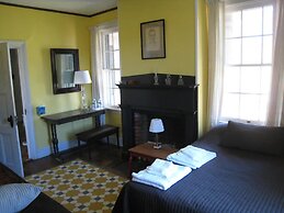Higganum House B&B