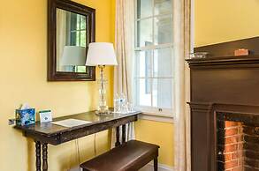 Higganum House B&B