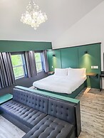 Copper Rose Retreat B&B