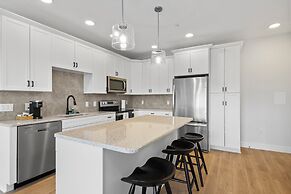 The Loop Downtown By Kasa