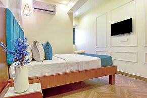 THE Solitaire Residency