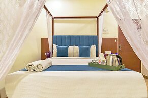 THE Solitaire Residency